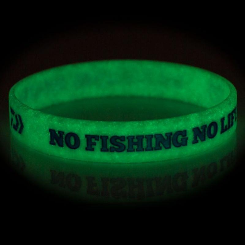 NO FISHING NO LIFE + DAIWA DVEC Armband Fluoreszierend Weiss-Blau